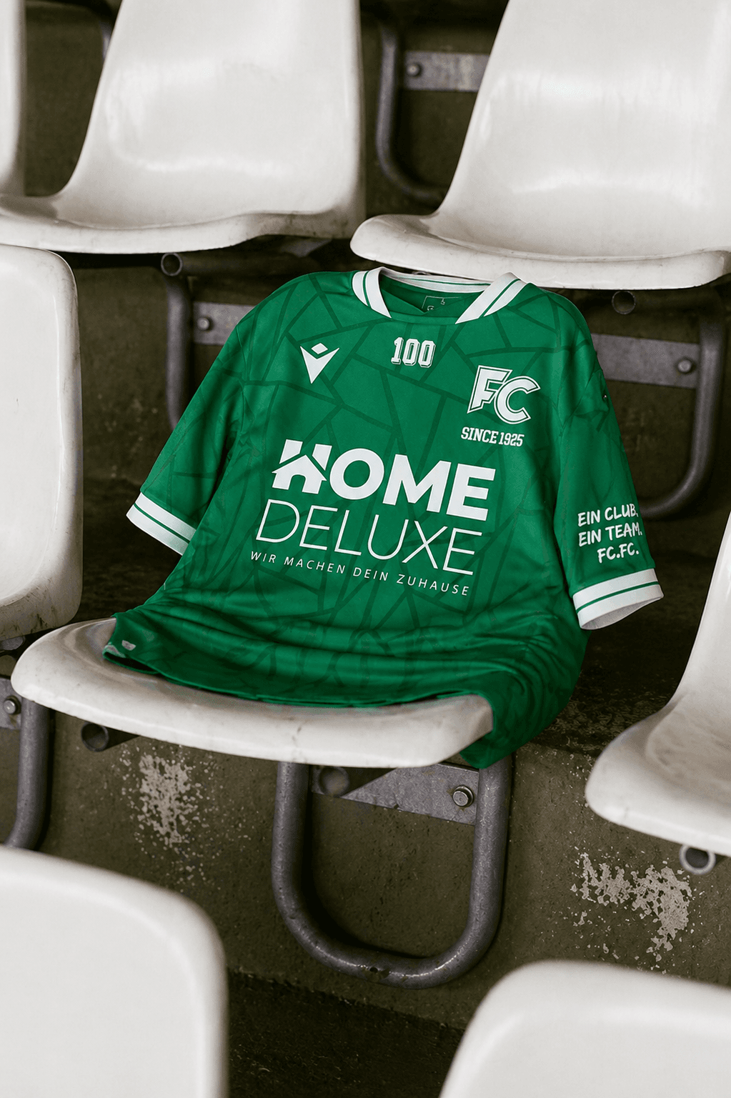 Macron Trikot